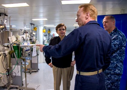 USS Bonhomme Richard (LHD 6) Chief of Chaplains Tour 161129-N-TH560-093