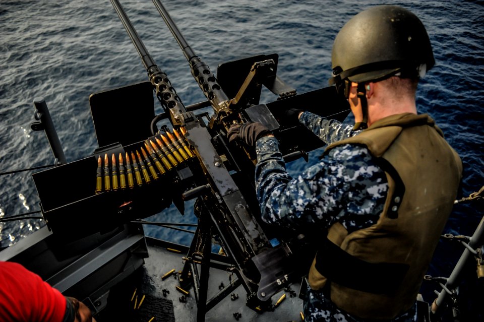 USS BOXER (LHD 4) 131108-N-SV688-104 (10814315626)