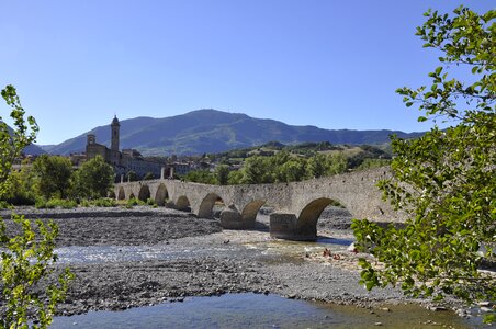 Bobbio arc river