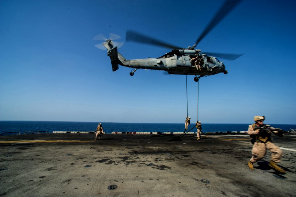 USS BOXER (LHD 4) 131027-N-SV688-536 (10642874103)