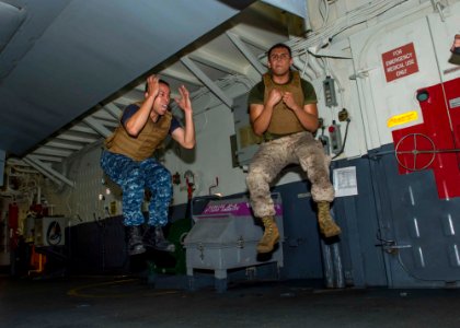USS BOXER (LHD 4) 140204-N-VO234-002 (12337899804)