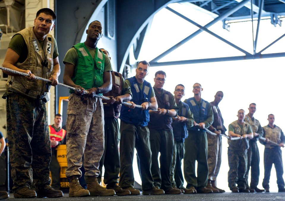 USS BOXER (LHD 4) 140103-N-JP249-017 (11815450743)