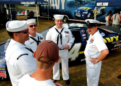 US Navy 050813-N-0962S-055 Master Chief Petty Officer of the Navy (MCPON) Terry Scott speaks with Sailors from Naval Recruiting District Buffalo and the guided missile destroyer USS McFaul (DDG 74)