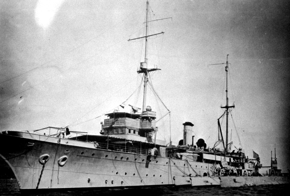 USS Bushnell (AS-2) with submarines at Bantry Bay, Ireland, circa in 1918 (80-G-1025878)