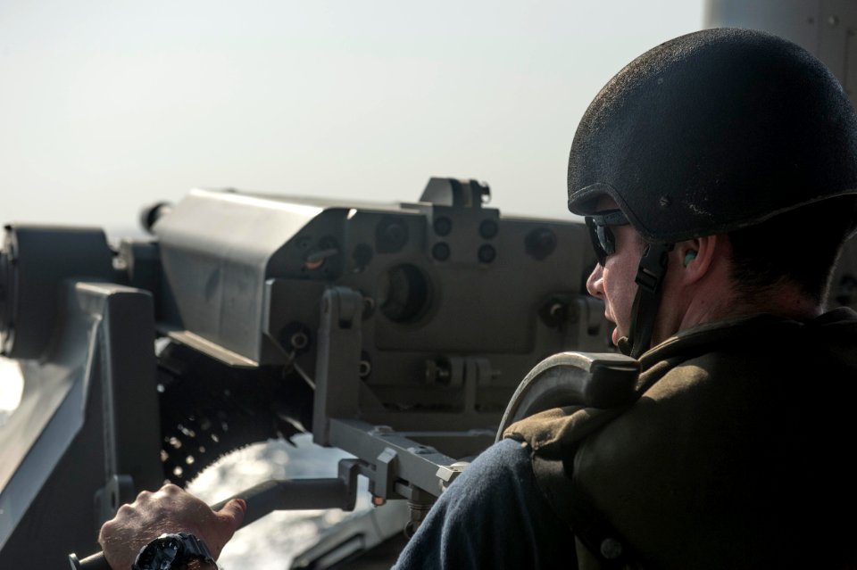 USS BOXER (LHD 4) 140221-N-JP249-165 (12788903635)