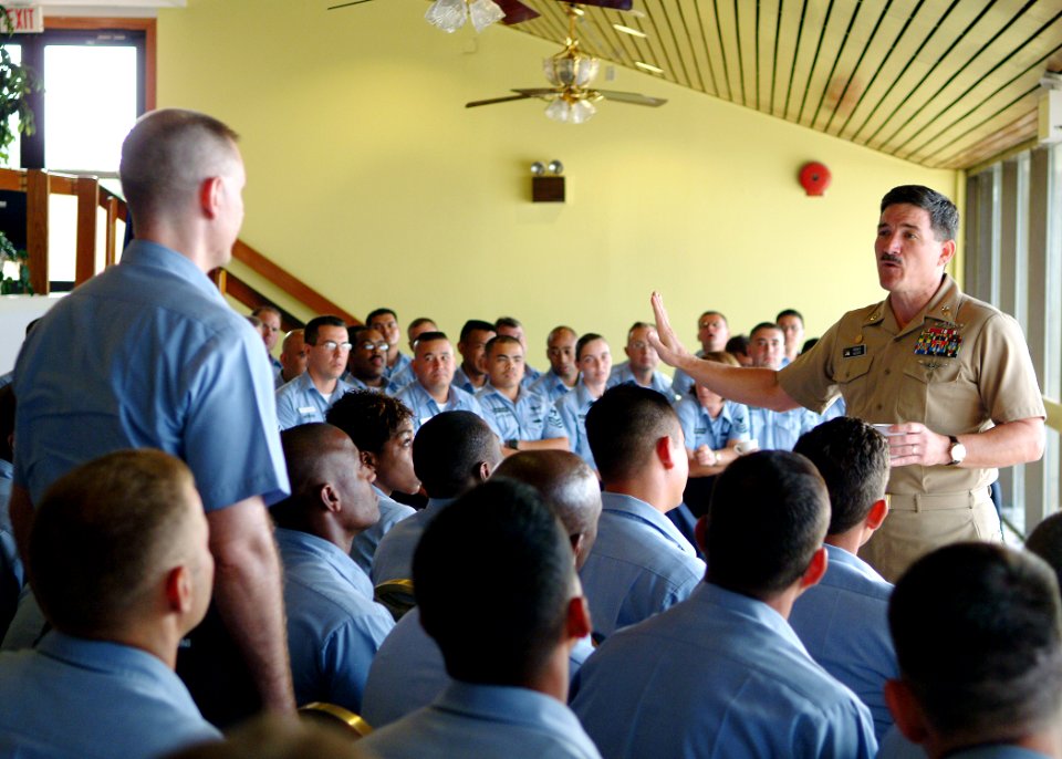 US Navy 050822-N-0962S-049 Master Chief Petty Officer of the Navy (MCPON) Terry Scott speaks to more than 50 chief selectees at Lighthouse Point in Pensacola, Fla