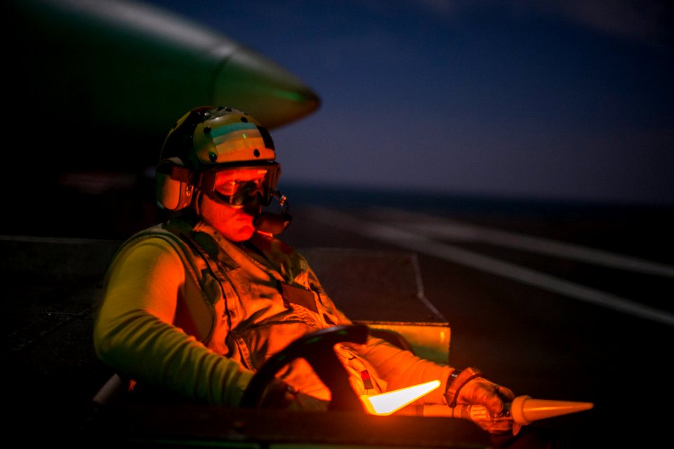 USS Carl Vinson (CVN 70) 141105-N-TP834-295 (15558896199)