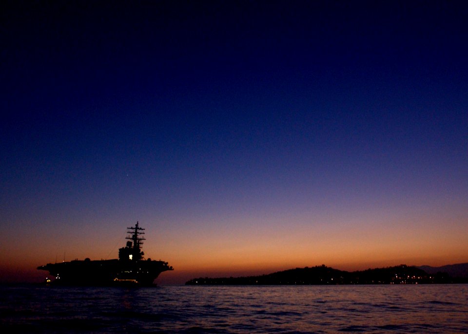 US Navy 050819-N-8213G-274 The Nimitz-class aircraft carrier USS Ronald Reagan (CVN 76) sits at anchor in the waters off Santa Barbara, Calif., for a port call