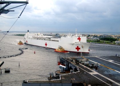 US Navy 050905-N-6343E-001 The Military Sealift Command (MSC) hospital ship USNS Comfort (T-AH 20) pulls into Naval Station Mayport, Fla., to take on supplies on their way to aid victims of Hurricane Katrina