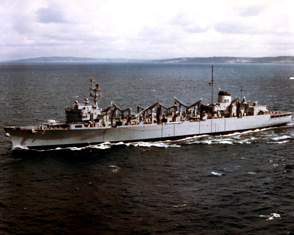 USS Camden (AOE-2) underway in November 1986