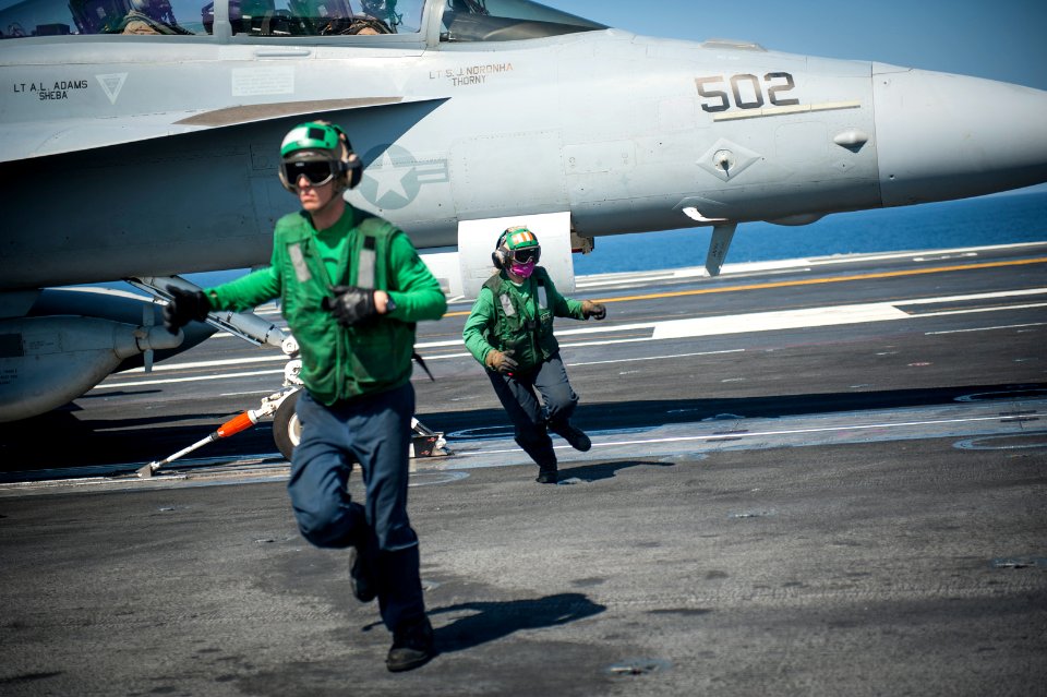 USS Carl Vinson (CVN 70) 141019-N-HD510-080 (15395986819)