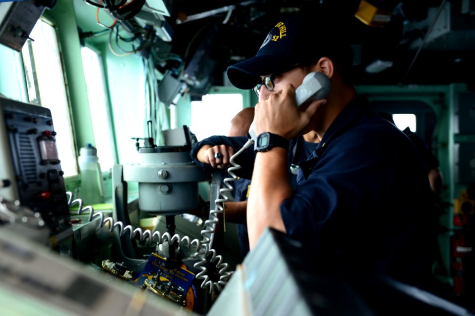 USS Bunker Hill operations 140922-N-GW918-095