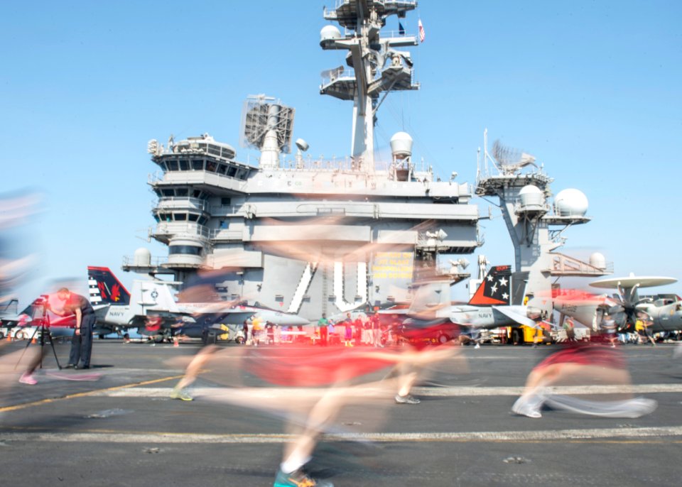 USS Carl Vinson (CVN 70) 150301-N-KB426-052 (16700986601)