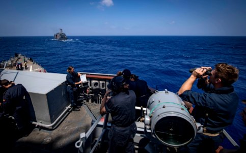 USS Carney Conducts Underway Replenishment (43103736155)