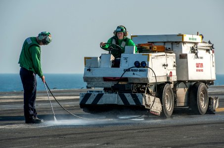 USS Carl Vinson supports Operation Inherent Resolve 141119-N-TP834-038