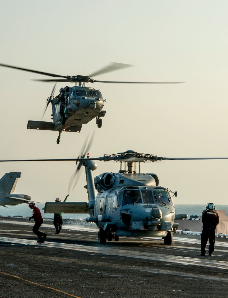 USS Carl Vinson supports Operation Inherent Resolve 141204-N-TP834-307