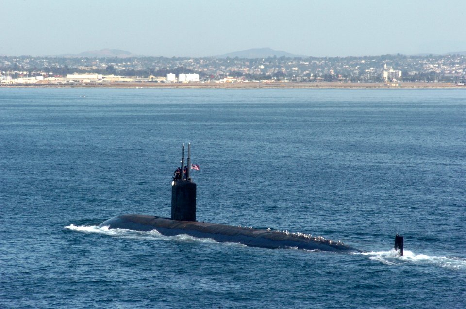 US Navy 051118-N-9866B-603 The Los Angeles-class fast attack submarine USS Asheville (SSN 758) pulls into its homeport of Naval Base Point Loma