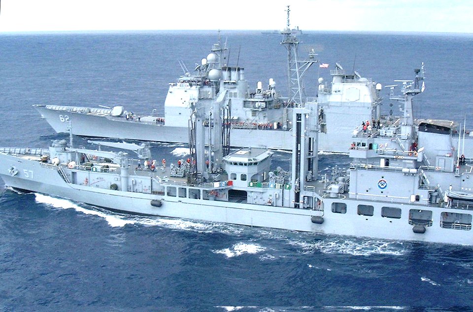 USS Chancellorsville comes along side ROKS Cheonji (AOE 57)