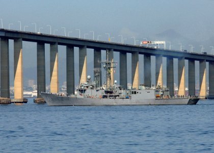 US Navy 051021-N-4374S-002 The guided missile frigate USS Samuel B. Roberts (FFG 58) transits trough the waters of Rio de Janeiro, Brazil, during UNITAS 47-06