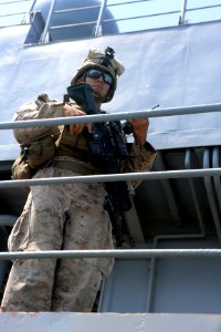 USS Comstock (LSD 45) 140915-M-RR352-100 (15325945335)