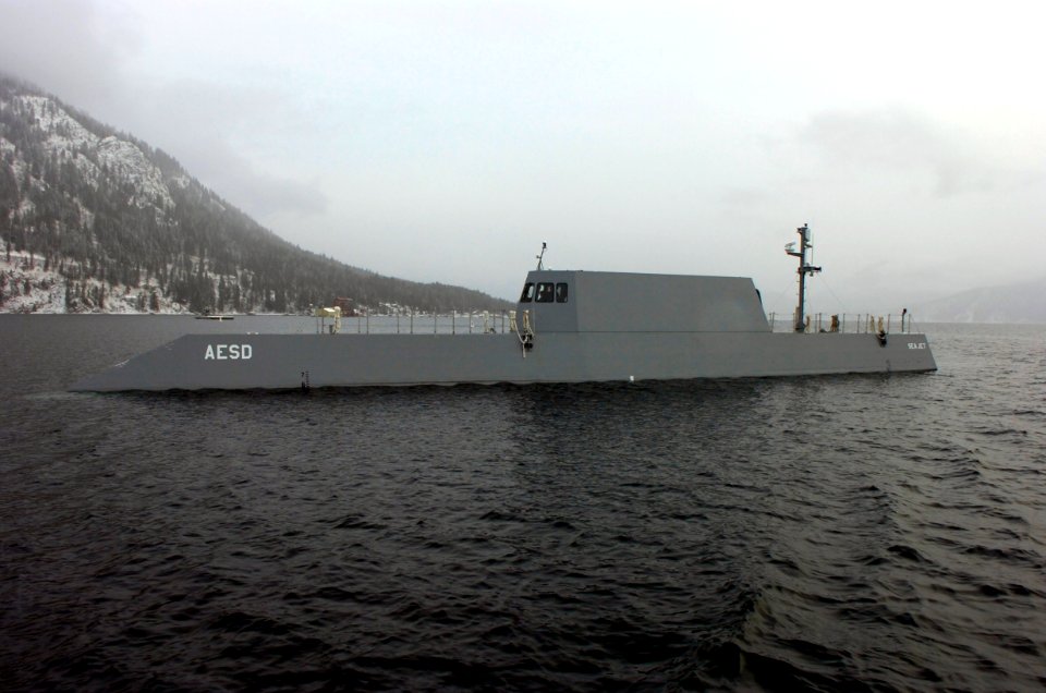 US Navy 051130-N-7676W-064 The Advanced Electric Ship Demonstrator (AESD), Sea Jet, undergoes sea trials on Lake Pend Oreille at the Naval Surface Warfare Center Carderock Division, Acoustic Research Detachment in Bayview, Idah