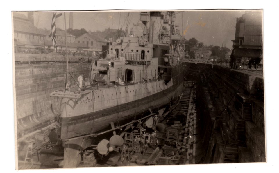 USS CONCORD CL-10-