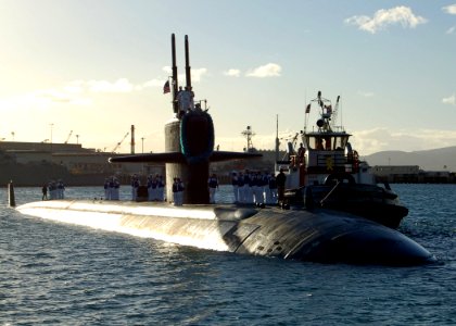 US Navy 051110-N-0879R-003 The Los Angeles-class fast attack submarine USS Key West (SSN 722) arrives in Pearl Harbor, Hawaii, following a regularly scheduled Western Pacific deployment photo