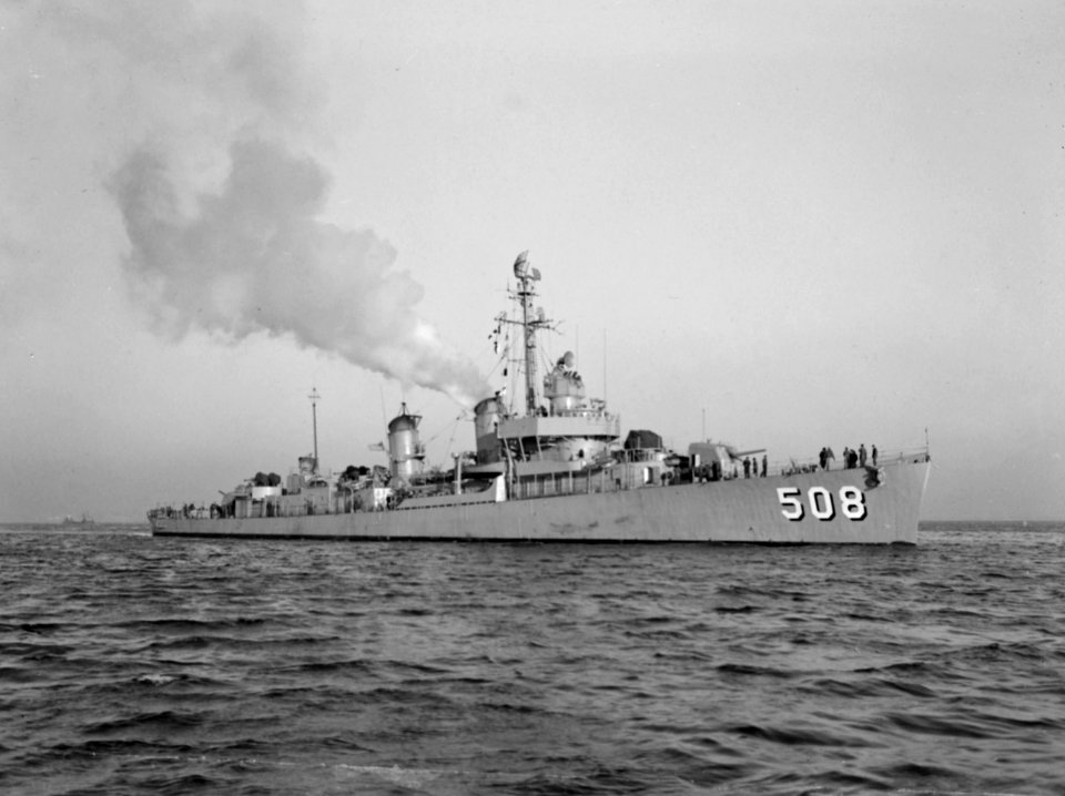 USS Cony (DDE-508) underway on 15 December 1949 (24746309)