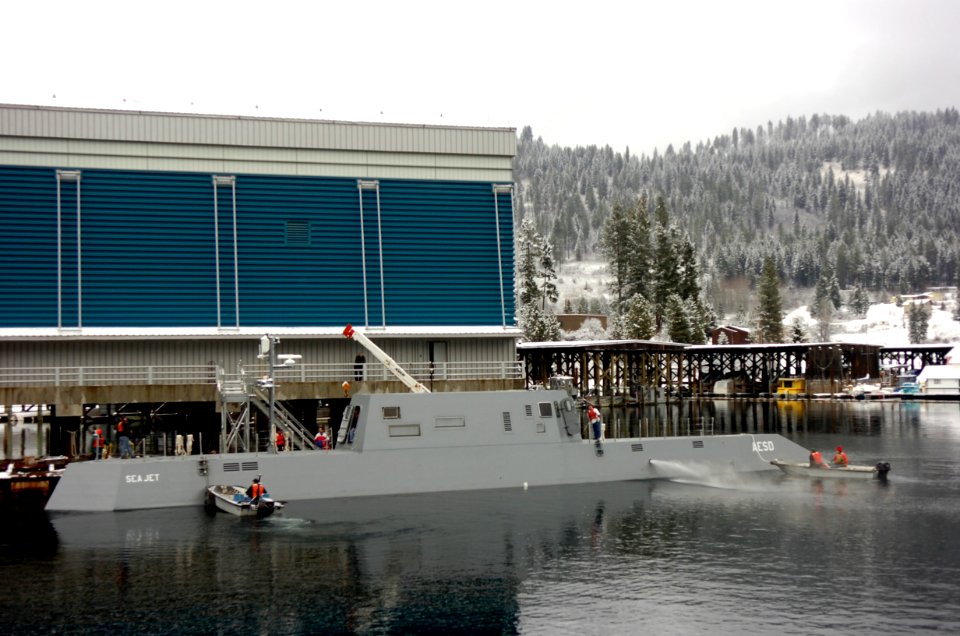 US Navy 051130-N-7676W-211 The Advanced Electric Ship Demonstrator (AESD), Sea Jet, ties-up to the pier after completing its first day of sea trials