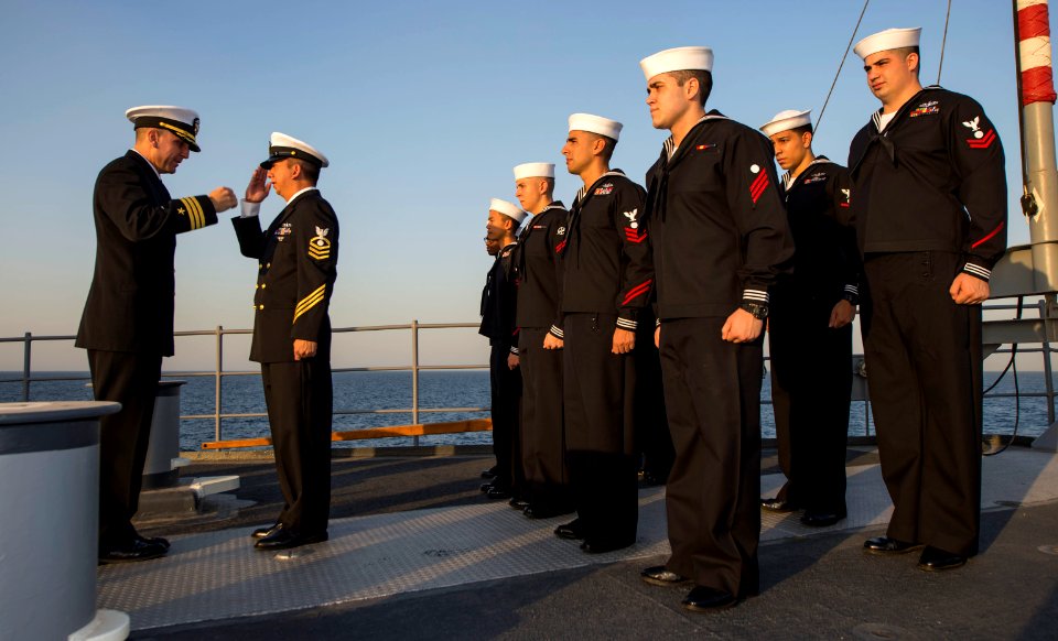 USS Comstock (LSD 45) 140924-N-CU914-012 (15189686210)