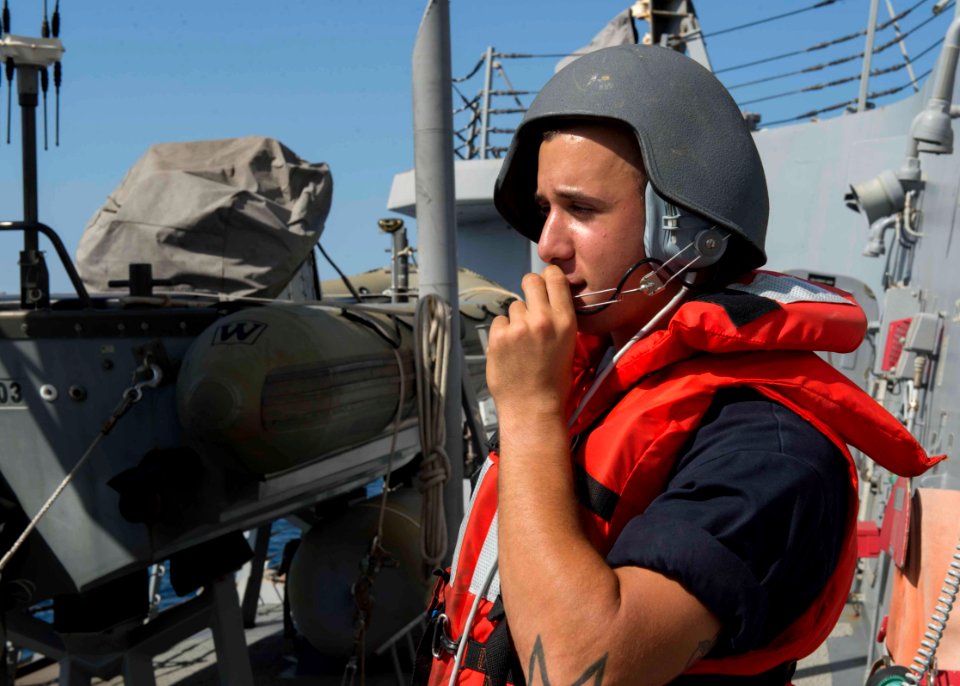 USS Dewey (DDG 105) 141027-N-KB426-015 (15478579690)