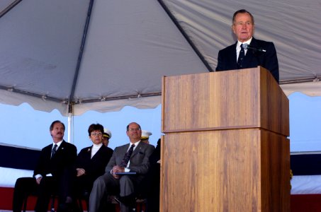 US Navy 060114-N-2568S-088 The 41st President of the United States George H. W. Bush delivers his remarks as keynote speaker during the commissioning of the Navy's newest warship, the amphibious transport dock ship USS Sa