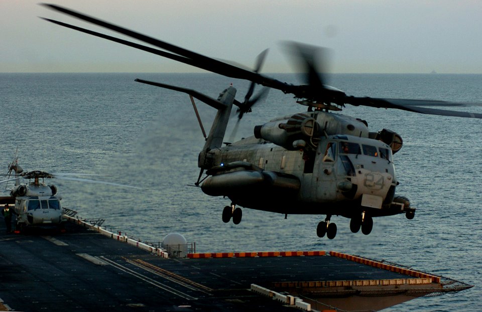 US Navy 060125-N-9866B-058 A CH-53 Super Stallion helicopter assigned to the
