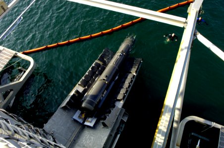 US Navy 060130-N-7676W-142 The Seahorse-class Autonomous Underwater Vehicle (AUV) is moved into position with Sea Fighter's (FSF-1) stern ramp during launch
