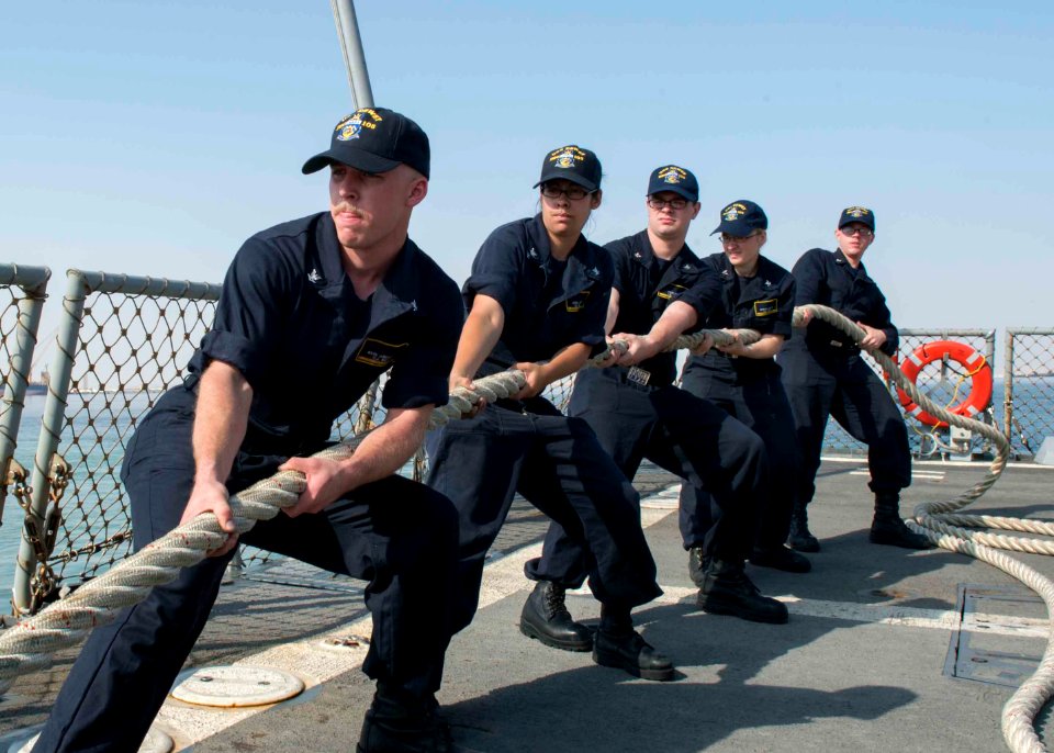 USS Dewey (DDG 105) 141024-N-KB426-073 (15009333963)