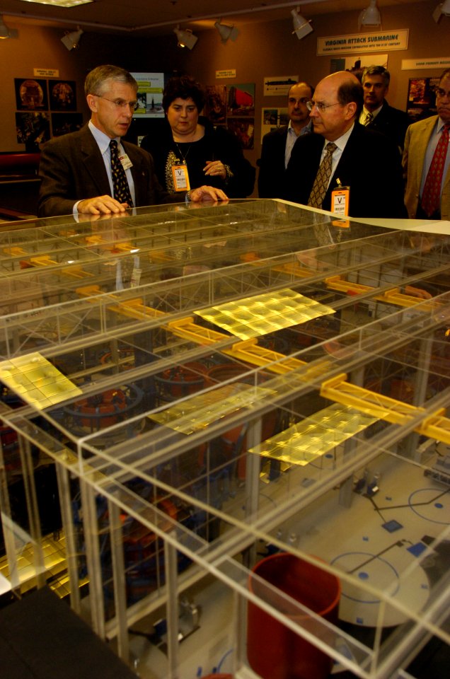 US Navy 060119-N-2568S-093 Electric Boat President, J.P. Casey gives Secretary of the Navy (SECNAV), the Honorable, Dr. Donald C. Winter an overview of the facilities and the processes in place for building new submarines