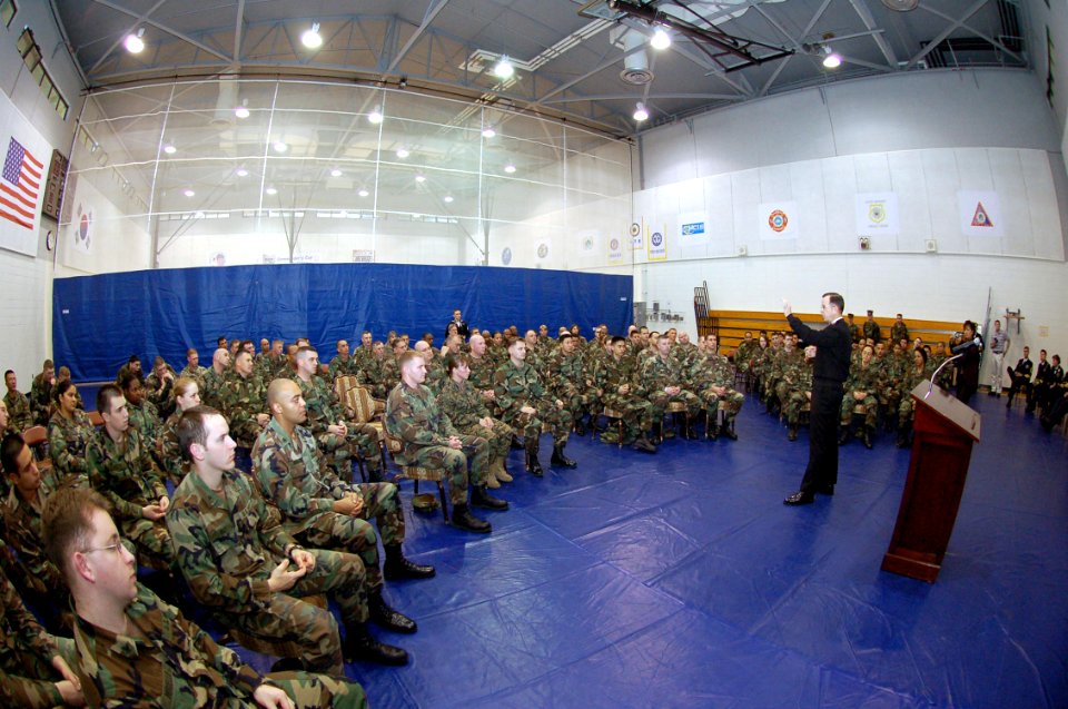 US Navy 060119-N-7431M-005 Chief of Naval Operations (CNO), Adm. Mike Mullen talks to Sailors at Commander, Fleet Activities Chinhae, Republic of Korea