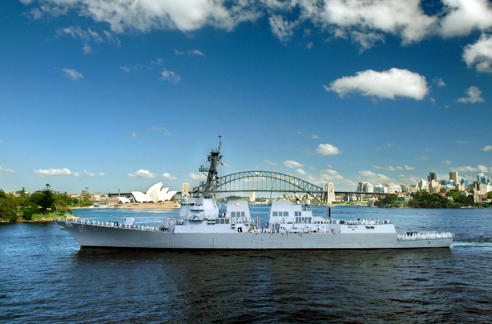 US Navy 060130-N-0000X-018 The guided missile destroyer USS Pinckney (DDG 91) transit pass the World Famous Sydney Opera house as it prepares to make a scheduled port visit to Sydney