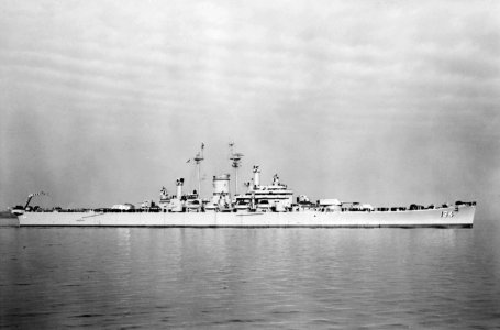 USS Des Moines (CA-134) off Boston in November 1949