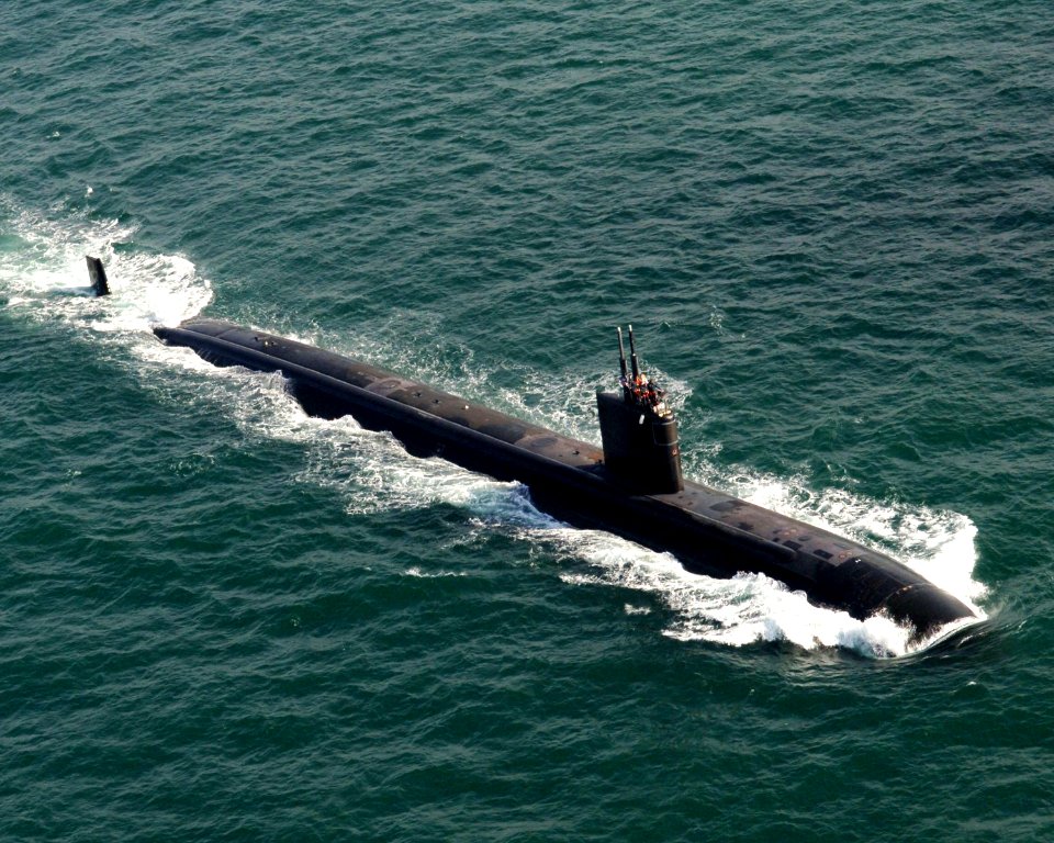 US Navy 060215-N-9500T-045 The Los Angeles-class fast attack submarine USS Asheville (SSN 758), gets underway in preparation of conducting high-speed surface drills off the coast of Southern California