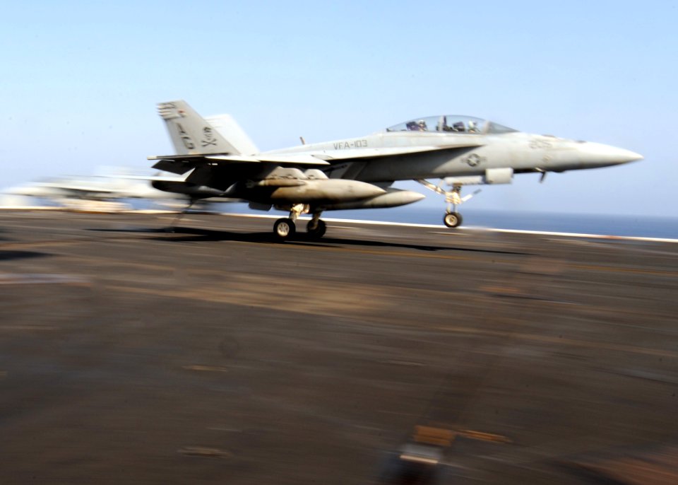 USS Dwight D. Eisenhower DVIDS175335