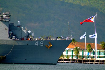 US Navy 060217-N-4772B-114 The dock landing ship USS Harpers Ferry (LSD 49) moored pier-side