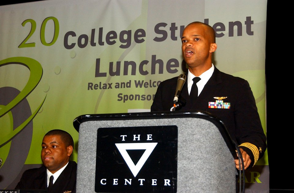 US Navy 060218-N-4729H-181 U.S. Navy astronaut, Capt. Robert Curbeam addresses students at a career fair workshop held during the Black Engineer of the Year Awards