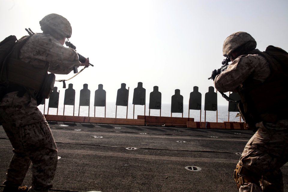 USS Essex (LHD 2) 150707-M-JT438-112 (20129229382)