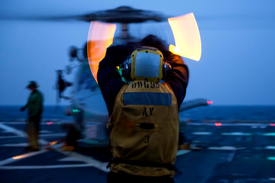 USS Farragut (DDG 99) 150429-N-VC236-041 (17349055851)