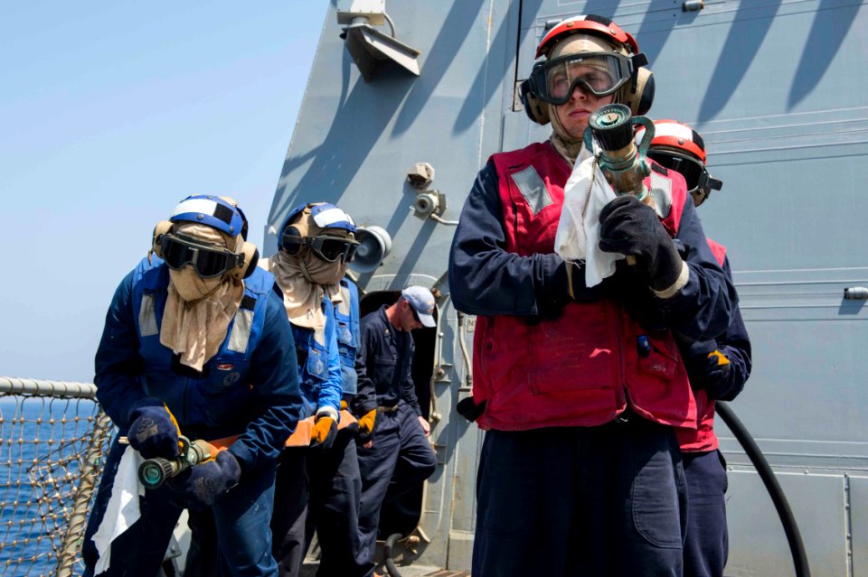 USS Farragut (DDG 99) 150523-N-VC236-022 (17883215379)