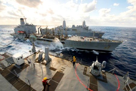 USS Fort McHenry operations 150109-N-DQ840-205