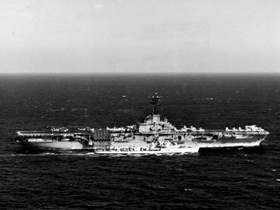 USS Essex (CVS-9) underway with Pakistani frigate Tughril (261) on 22 November 1963 photo