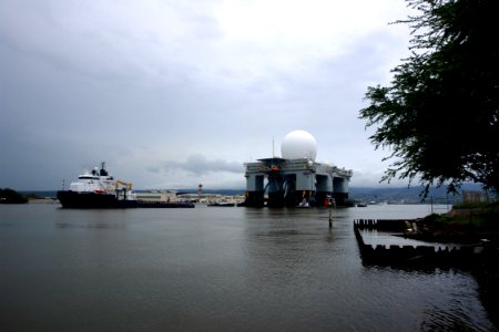 US Navy 060331-N-9643K-005 The Sea Based X-Band Radar (SBX 1) departs Pearl Harbor, en route to its homeport in Adak, Alaska in the Aleutian Islands