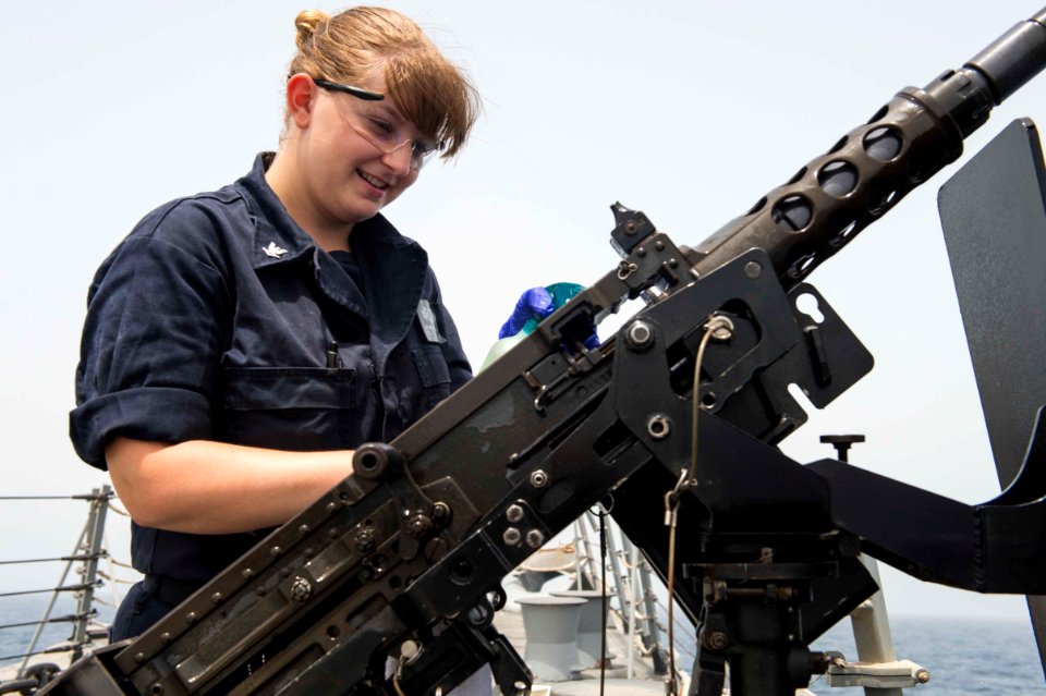 USS Farragut (DDG 99)150605-N-VC236-021 (18361973140)